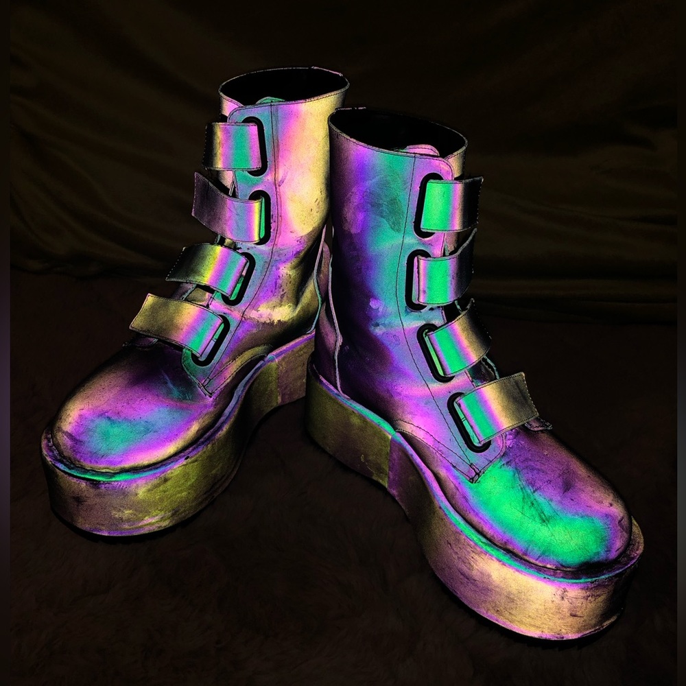 Current Mood reflective platform boots size 9